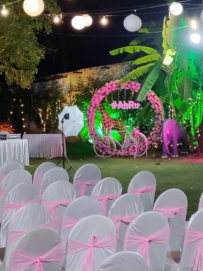 Hotel Lions Den Lonavala Eksteriør bilde