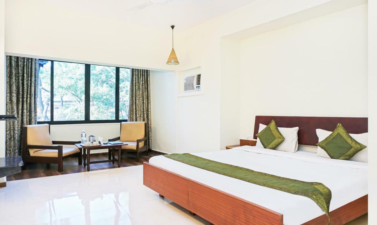 Hotel Lions Den Lonavala Eksteriør bilde