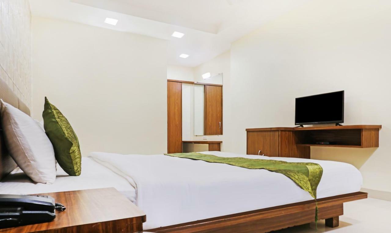 Hotel Lions Den Lonavala Eksteriør bilde